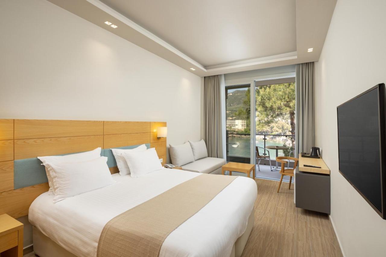 Akrotiri Beach Resort Hotel - Adult Friendly Paleokastritsa Exterior photo A room at the hotel